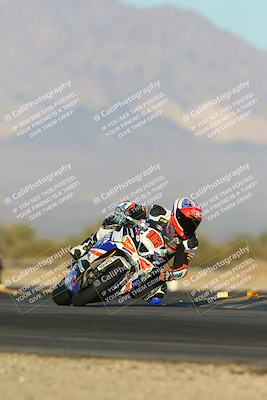 media/Dec-07-2024-CVMA (Sat) [[21c5f1ef85]]/Race 12-Supersport Middleweight/